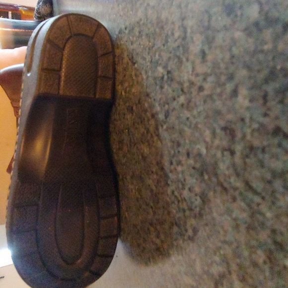 Shoe - Picture 3 of 3